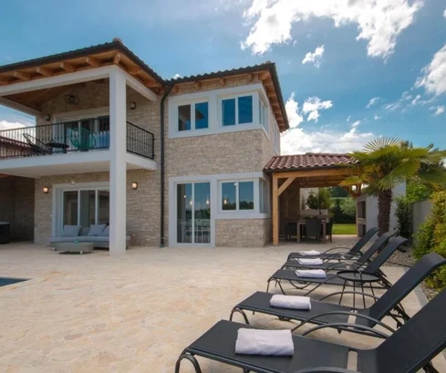 Belle villa en pierre avec piscine et vue sur la mer, Istrie, Poreč