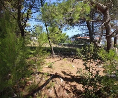 Prime building land just 400m from the beach - Vir Island