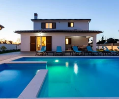 Maison moderne avec piscine et sauna, Istrie, Ližnjan