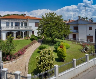 Istrie, Umag – Maison élégante avec vue sur la mer, près de la mer