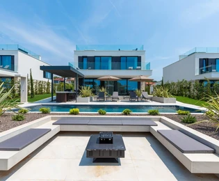 Villas avec vue sur la mer à vendre à Poreč Kukci en Croatie