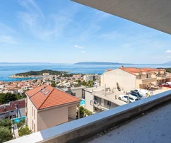 Appartement de trois chambres avec piscine à vendre à Makarska en Croatie