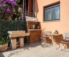Casa con piscina in vendita a Rovigno vicino al centro città in Croazia