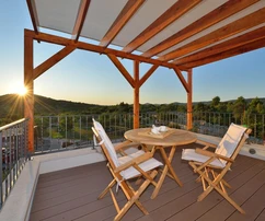 Kamienna willa z basenem na sprzedaż w miejscowości Martinska koło Szybenika w Chorwacji