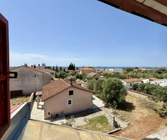 Peroj - Exkluzivní dům se třemi bytovými jednotkami