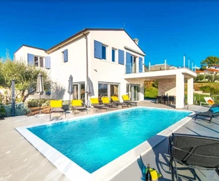 Willa z widokiem na morze na sprzedaż w okolicach Buje w Chorwacji