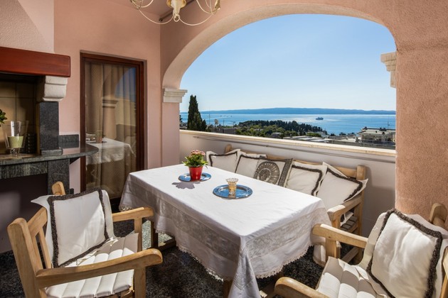 Lussuoso appartamento a Spalato con vista mare in vendita