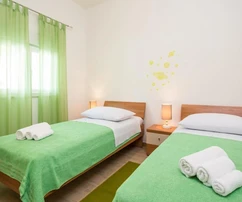 Moderne Zwei-Zimmer-Wohnung mit Pool in Podstrana zu verkaufen in Kroatien