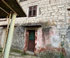 Čiovo, Okrug Gornji, kamenný dom 110 m2, centrum