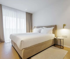 Istria, Savudrija, Petram Resort, moderno apartamento de un dormitorio de 64 m², vista al mar, 1ª planta, parking