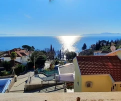 APARTMÁN S VÝHLEDEM NA MOŘE, 200 M OD PLÁŽE!