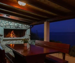 Maison en pierre à vendre avec vue mer à Bol en Croatie