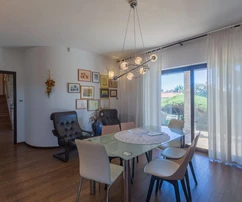 Villa con apartamentos y piscina en venta en Pula, Croacia