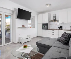 Rijeka, Kantrida, casa con piscina e vista panoramica sul mare vicino alla costa