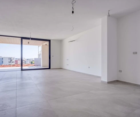 Byt na prodej v Novigradu se zahradou a parkovacím stáním v Chorvatsku