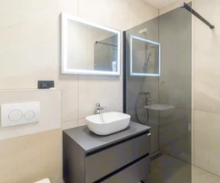 Villa mediterránea con vista al mar en venta en Croacia