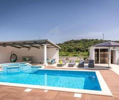 Modernes Ferienhaus in Pula in Meeresnähe zu verkaufen in Kroatien