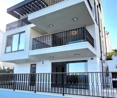 Gyönyörű villa Čiovo szigetén, medencével és lenyűgöző tengerre néző panorámával