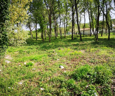Istria, Muntrilj: Duża działka z prywatnością