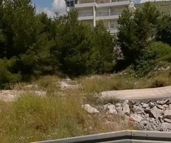 Seget Donji, építési telek 900 m2, 650 m-re a tengertől, tengerre néző kilátás