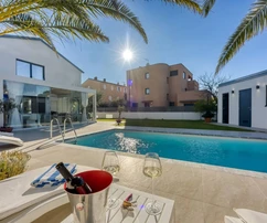 Luxusvilla zum Verkauf in einer ruhigen Gegend von Rovinj in Kroatien