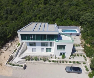 Villa di lusso in vendita proprio sul lungomare di Korčula in Croazia
