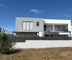 Atemberaubende Villa am Strand in Privlaka - nur 50 m vom Meer entfernt
