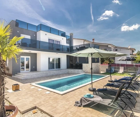 Ližnjan, Istria: Remarkable sea-view house ideal for tourism