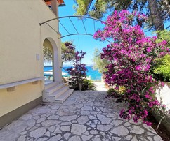 Villa sul mare di Brac: soggiorno lussuoso con vista mozzafiato