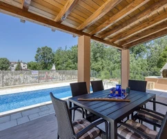 Poreč: Außergewöhnliches duplex-paar mit privaten pools zu verkaufen