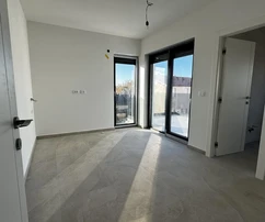 Brtoniglában, a tengertől mindössze 500 méterre ikerház várja új tulajdonosát Horvátországban