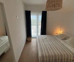 Wolnostojący dom z basenem na sprzedaż na wyspie Pašman w Chorwacji