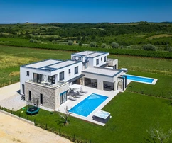 Elegáns villa medencével Brtoniglában eladó Horvátországban