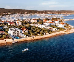 Tengerparti villa Zadarnál