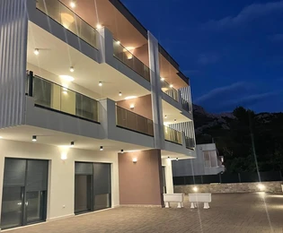 Kuća na prodaju u Promajni blizu mora