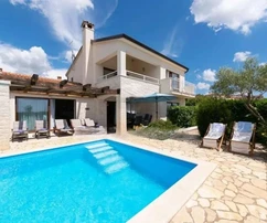 Poreč, Istrien: Exklusive villa mit panoramablick zum verkauf