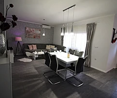 Rodinný dům u moře na ostrově Vir - idylický životní styl