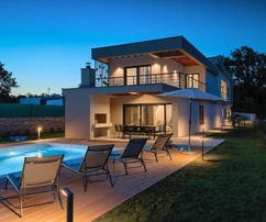 Istrien, Svetvinčenat, moderne Luxusvilla mit beheizbarem Swimmingpool