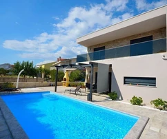 Vodice - semi-detached house with 3 apartments, basement + pool