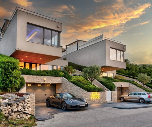 Luxusná vila na predaj s výhľadom na more na ostrove Korčula v Chorvátsku