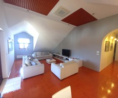 Rodzinny apartament z trzema sypialniami i widokiem na morze w miejscowości Brač