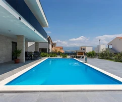 Villa mit Pool auf der Insel Vir zu verkaufen in Kroatien