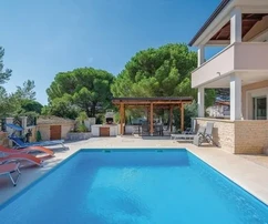 Pula, Istrien: Charmante mehrfamilienresidenz zum kauf verfügbar