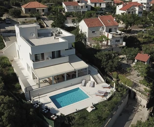 Villa con piscina in vendita a Slatine su Čiovo in Croazia