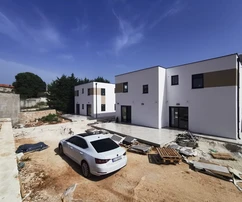 Svetvinčenat, Smoljanci – Újonnan épült, modern villa medencével eladó