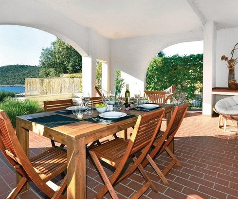 Rogoznicában luxusvilla medencével és tengerre néző panorámával eladó