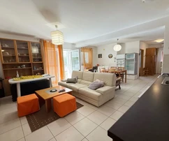 APARTMAN KERTTEL, VONZÓ HELYEN, 300 M-RE A TENGERTŐL!