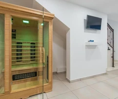 Prostorný dům s bazénem na prodej ve Svetom Lovreču v Chorvatsku