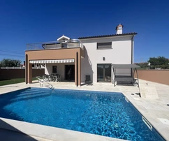 Istria, Juršići – Umeblowany dom z ogrodem i widokiem | Wyjątkowa okazja