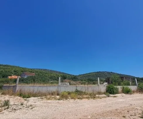 Marina, Svinca, stavební pozemek 2307 m2 u Rogoznice